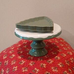 Green and White Cake Stand with Plates